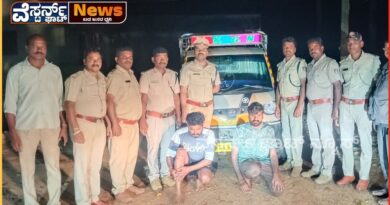 ಸಾಗವಾನಿ ಮರ ಅಕ್ರಮವಾಗಿ ಕಡಿತಲೆ ಮಾಡಿ ಕಳ್ಳ ಸಾಗಾಣಿಕೆ ಇಬ್ಬರು ಆರೋಪಿಗಳ ಬಂಧನ