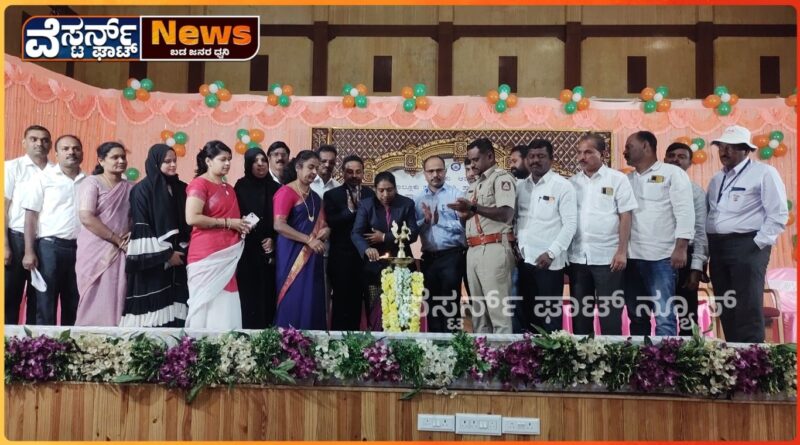 ಸಂವಿಧಾನ ಪ್ರತಿಯೊಬ್ಬ ಭಾರತೀಯನ ಪಾಲಿನ ಪವಿತ್ರ ಗ್ರಂಥ.