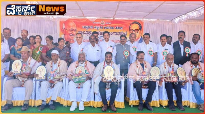 ಡಾ.ಅಂಬೇಡ್ಕರ್ ರವರು ಬಡವ, ದಲಿತ, ಅಲ್ಪಸಂಖ್ಯಾತ, ಹಿಂದುಳಿದ ವರ್ಗಗಳ ಏಳಿಗೆಗಾಗಿ ಸಂವಿಧಾನವನ್ನು ರಚಿಸಿದ್ದಾರೆ.
